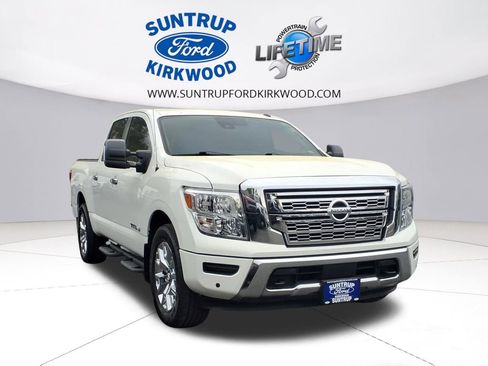 Used 2021 Nissan Titan SV w/ SV Convenience Package AWD/4WD image 1
