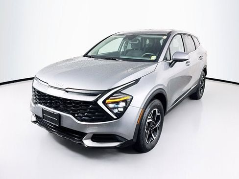 Certified 2025 Kia Sportage LX image 1