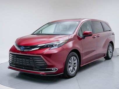 Used 2024 Toyota Sienna XLE