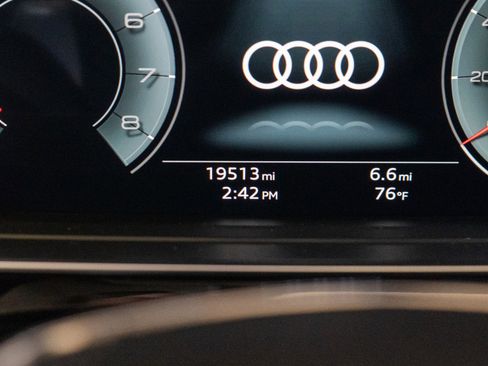 Used 2023 Audi A8 L 3.0T w/ Executive Package image 21