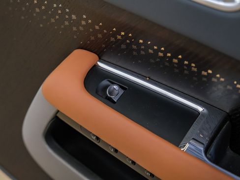 Used 2018 Rolls-Royce Wraith image 39