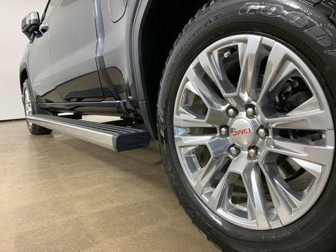 Used 2023 GMC Sierra 1500 Denali w/ Technology Package image 17