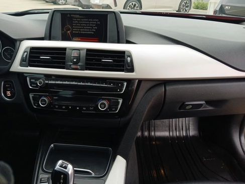 Used 2016 BMW 320i Sedan image 17