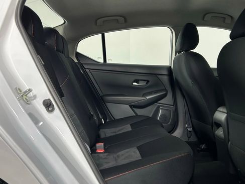 Used 2025 Nissan Sentra SR w/ Midnight Edition image 12