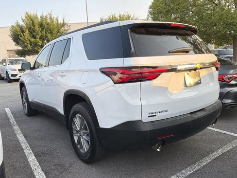 Used 2024 Chevrolet Traverse LT FWD image 5
