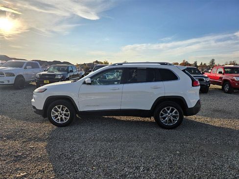 Used 2015 Jeep Cherokee Latitude image 9