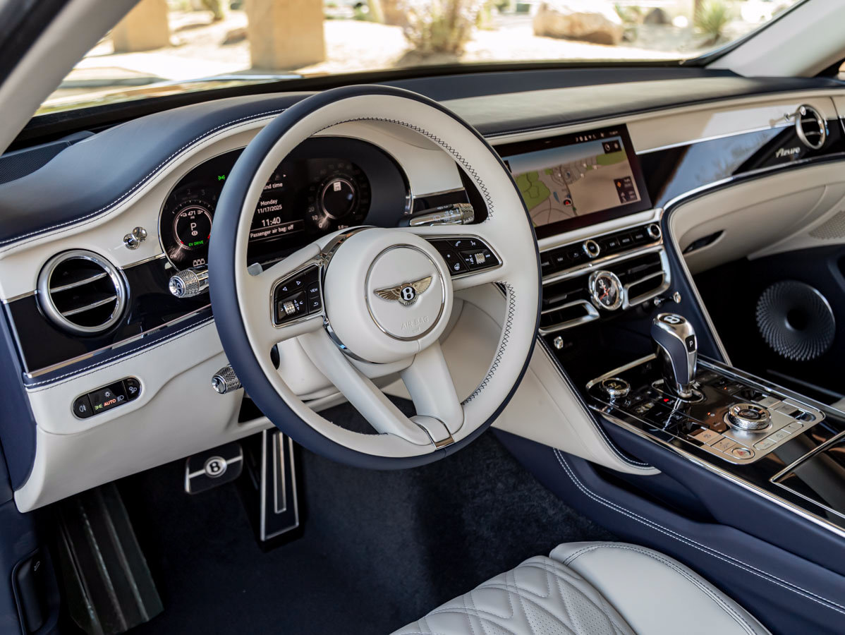 Used 2026 Bentley Flying Spur Azure AWD/4WD image 19