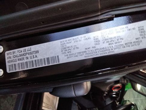 Used 2023 Jeep Wrangler Willys image 12