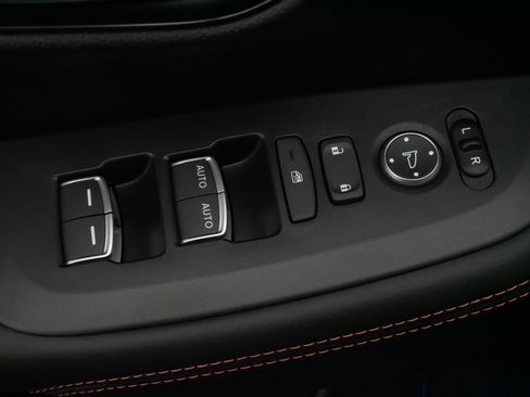 Certified 2026 Honda HR-V Sport image 19