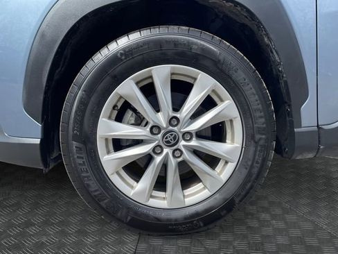 Used 2023 Toyota Corolla Cross LE AWD/4WD image 14