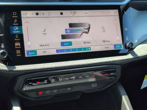 New 2026 Jeep Cherokee Laredo image 17