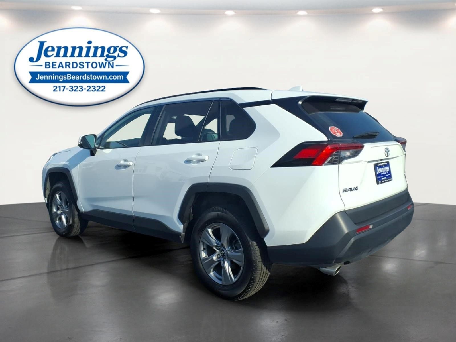 Used 2024 Toyota RAV4 XLE FWD image 3