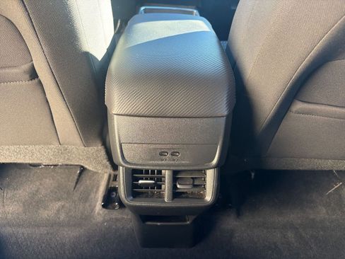 Used 2025 Chevrolet Equinox LT image 24