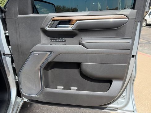 Used 2025 Chevrolet Silverado 1500 High Country w/ High Country Premium Package RWD image 11
