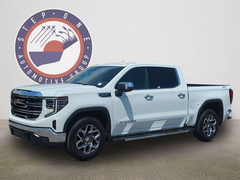 Used 2025 GMC Sierra 1500 SLT w/ SLT Premium Package AWD/4WD image 2