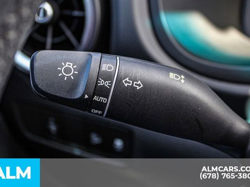 Used 2023 Hyundai Kona Limited image 32