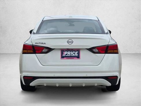 Used 2025 Nissan Altima 2.5 SV FWD image 7