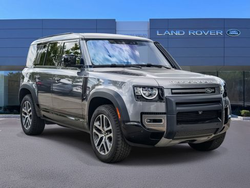 Used 2022 Land Rover Defender 110 S AWD/4WD image 3