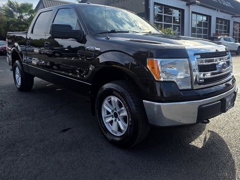 Used 2013 Ford F150 XLT w/ Trailer Tow Pkg image 2