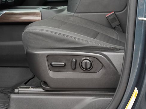 Used 2020 Chevrolet Silverado 1500 RST image 16