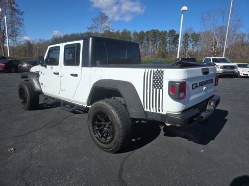 Used 2023 Jeep Gladiator Sport image 6
