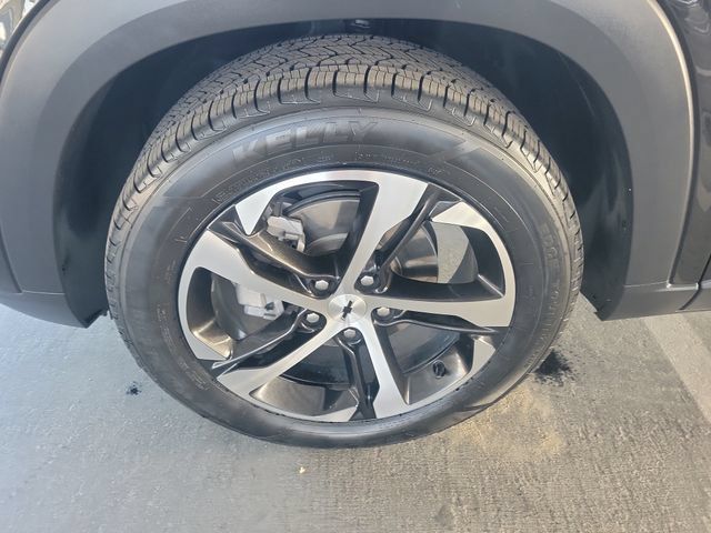 Used 2024 Chevrolet Trax RS FWD image 31