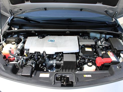 Used 2018 Toyota Prius Prime Premium FWD image 31
