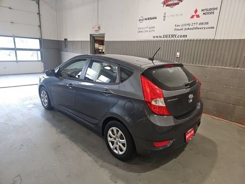 Used 2013 Hyundai Accent GS FWD image 5