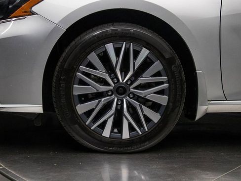 Used 2025 Nissan Altima 2.5 S image 8