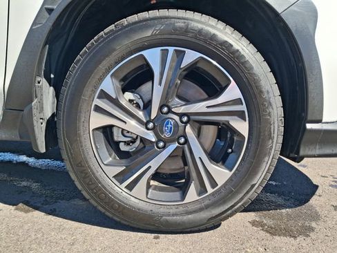 Used 2025 Subaru Crosstrek 2.0i Premium image 10