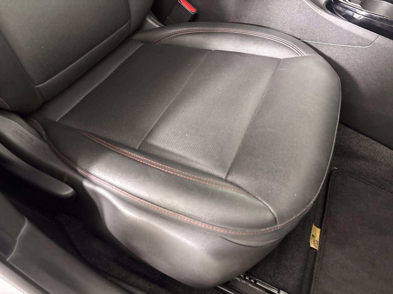 Used 2024 Chevrolet Trax RS FWD image 29