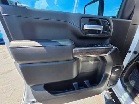 Used 2021 Chevrolet Silverado 2500 LTZ w/ LTZ Premium Package AWD/4WD image 17