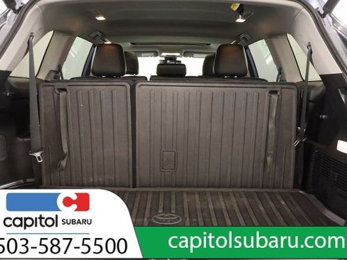 Used 2018 Toyota Highlander XLE image 30