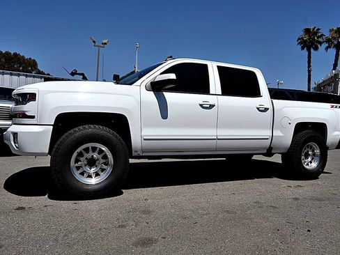 Used 2018 Chevrolet Silverado 1500 LT w/ All Star Edition AWD/4WD image 4