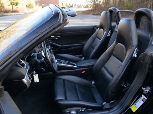 Used 2018 Porsche 718 Boxster S image 3