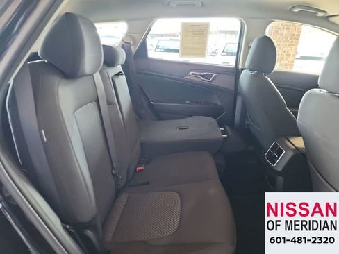 Used 2024 Kia Sportage LX image 29