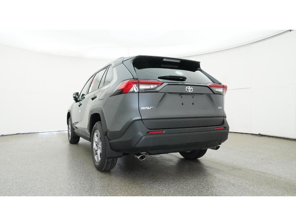 Used 2025 Toyota RAV4 XLE w/ Convenience Package FWD image 28