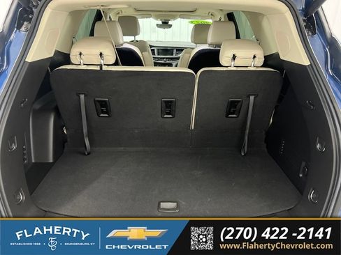 Used 2023 Buick Enclave Essence w/ Experience Buick Package FWD image 19