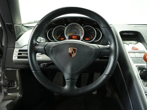 Used 2005 Porsche Carrera GT image 13