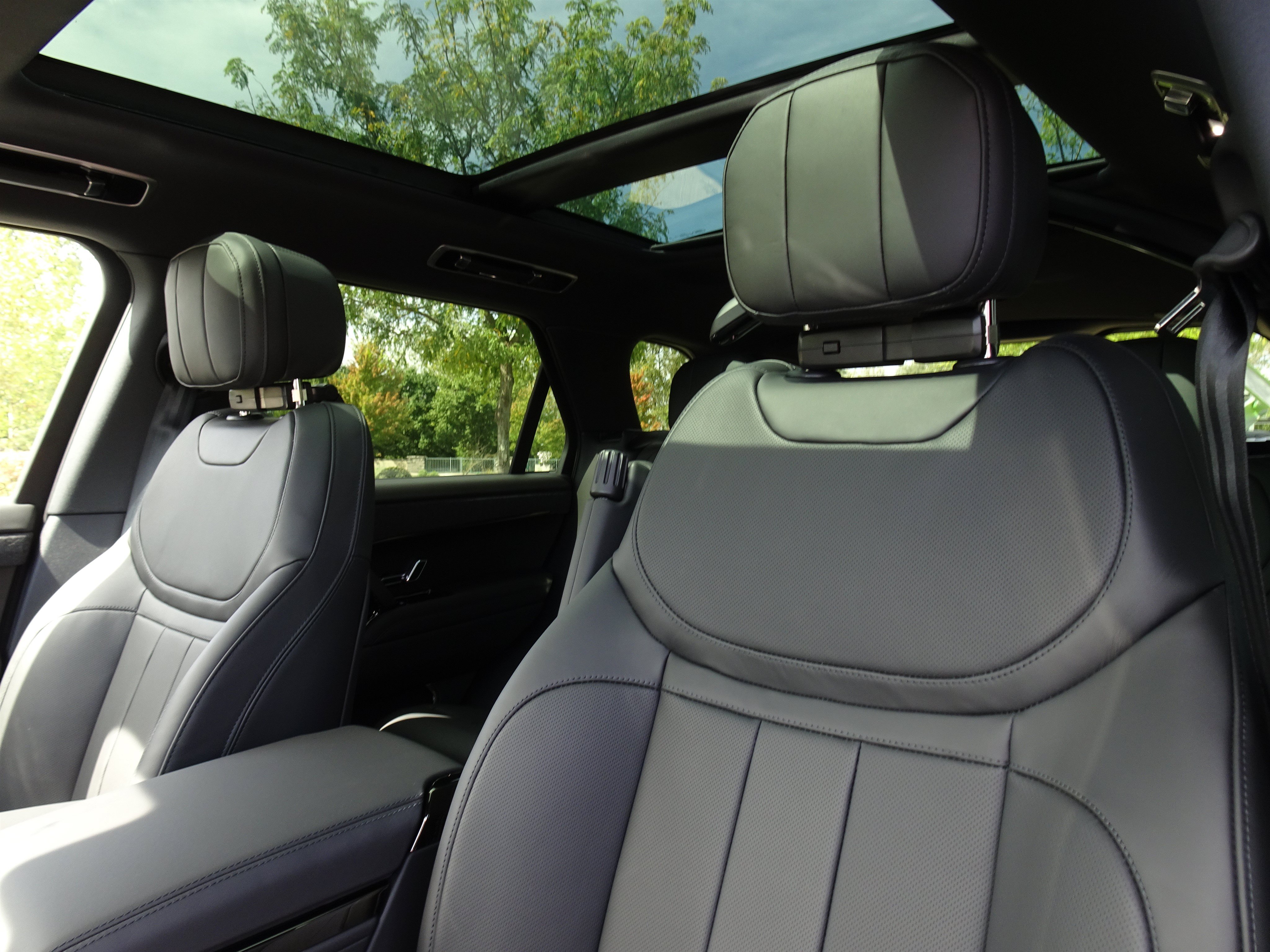 New 2027 Land Rover Range Rover Sport Dynamic SE AWD/4WD image 12