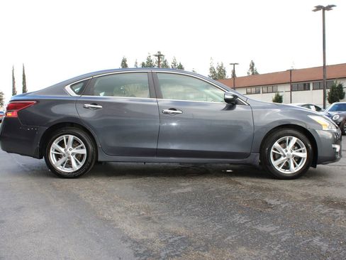 Used 2013 Nissan Altima 2.5 SV w/ 2.5SV Convenience Pkg image 43