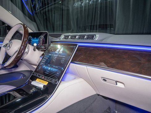 New 2026 Mercedes-Benz S 500 4MATIC image 16