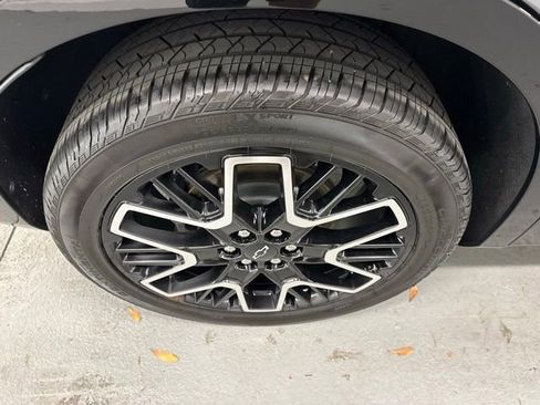 Used 2023 Chevrolet Blazer RS w/ Driver Confidence II Package image 4