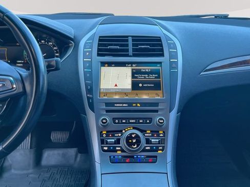 Used 2017 Lincoln MKZ Reserve FWD image 19