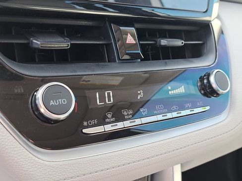 Certified 2024 Toyota Corolla Cross LE image 24