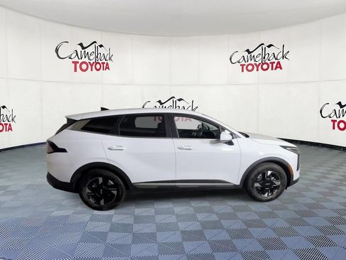 Used 2026 Kia Sportage LX FWD image 3