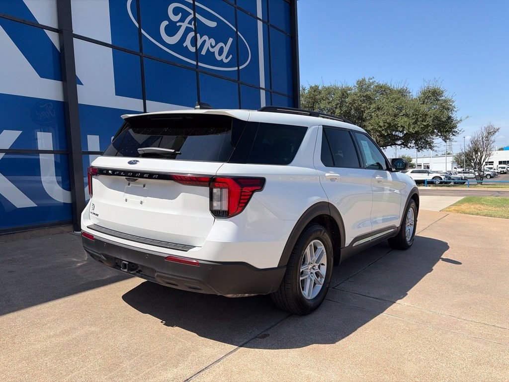Certified 2025 Ford Explorer Active RWD image 7