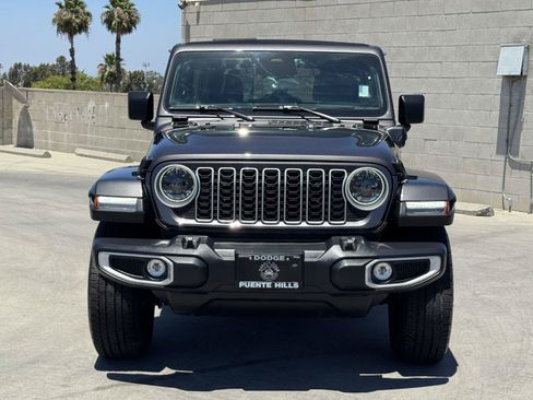Certified 2025 Jeep Wrangler Unlimited Sahara w/ Safety Group AWD/4WD image 2