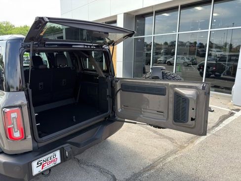 Used 2025 Ford Bronco Outer Banks AWD/4WD image 44