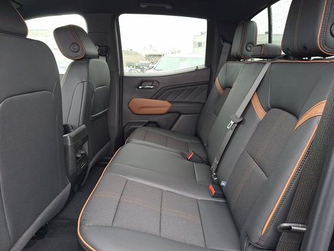 New 2026 GMC Canyon AT4 image 5